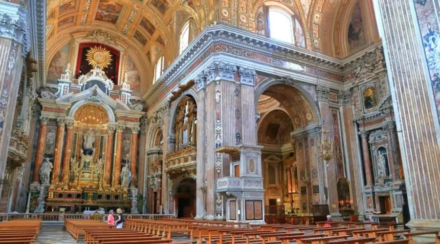 Visiting medieval churches in Rome with Viator