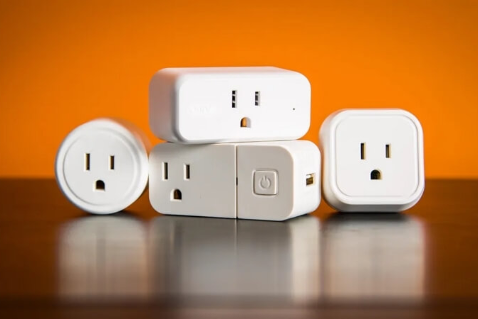 Best Smart Outlet Plugs - Control Devices Anywhere